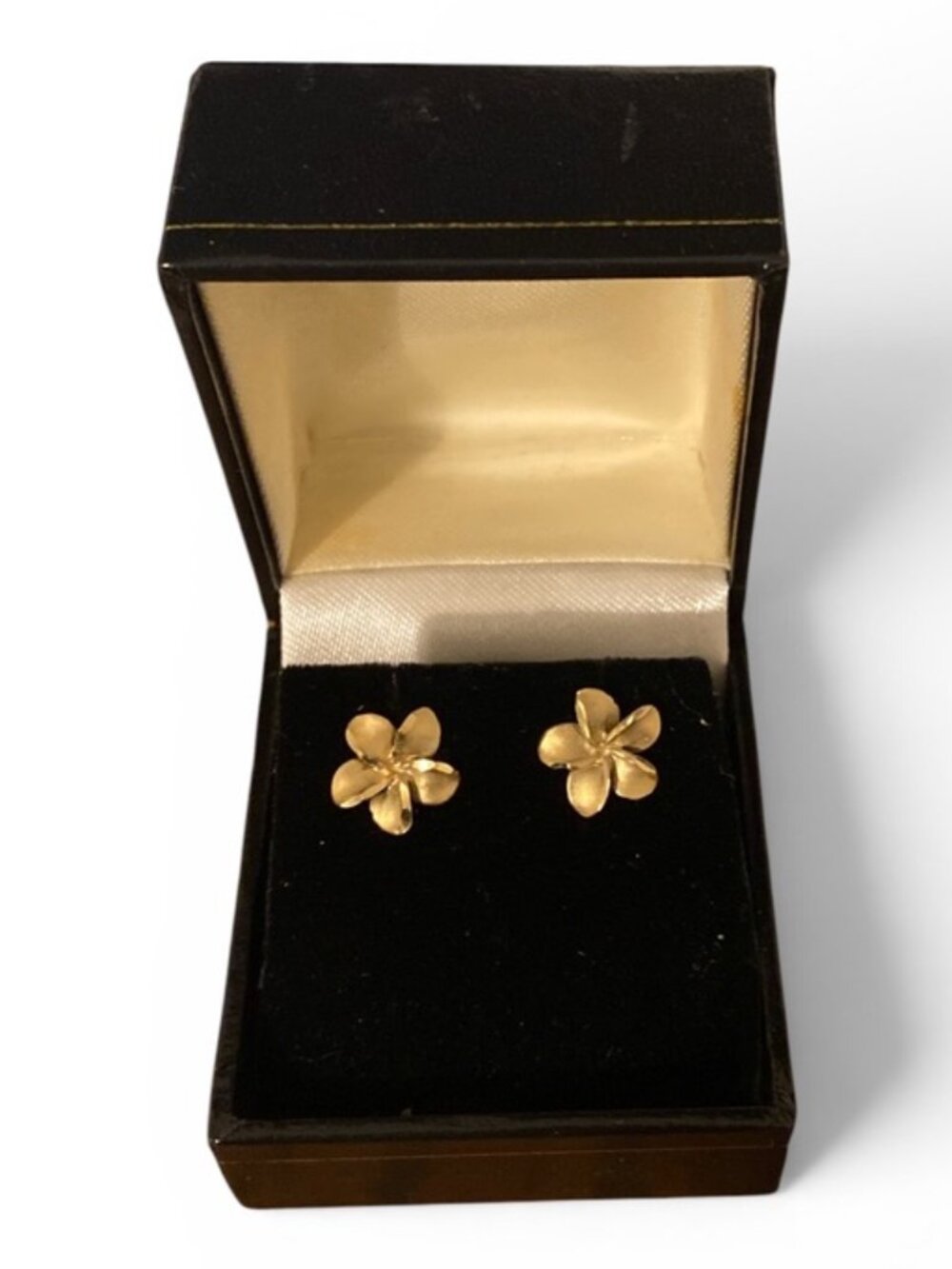 Hawaiian Plumeria 14K Yellow Gold 10.9mm Earrings